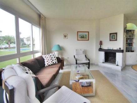 Calahonda property: Apartment for sale in Calahonda, Malaga 215402
