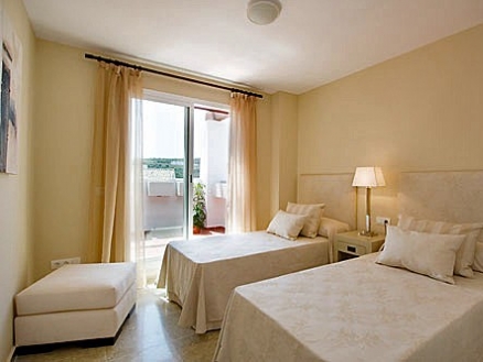San Roque property: Apartment in Cadiz for sale 215408