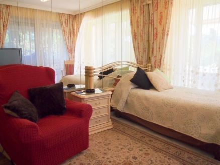 Apartment with 4 bedroom in town, Spain 215427