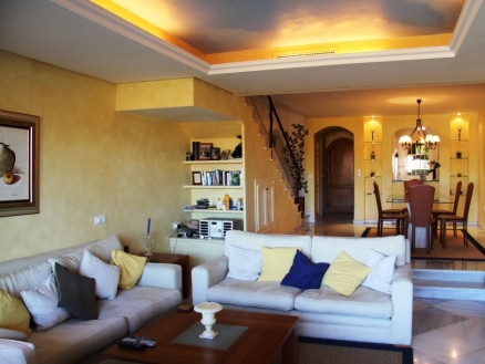 Nueva Andalucia property: Townhome with 3 bedroom in Nueva Andalucia 215446