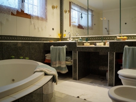 Estepona property: Malaga Villa 215447