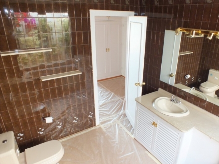 El Paraiso property: Malaga Villa 215448