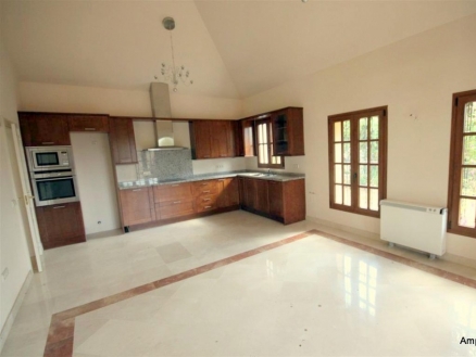 New Golden Mile property: Villa in Malaga for sale 215453