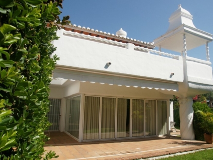Bahia De Marbella property: Villa with 3 bedroom in Bahia De Marbella 215475