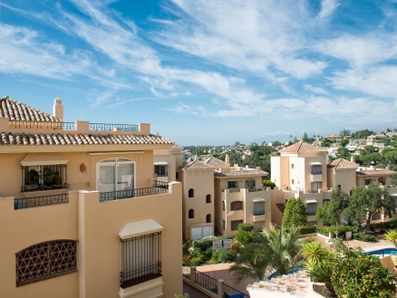 Elviria property: Apartment for sale in Elviria 215478