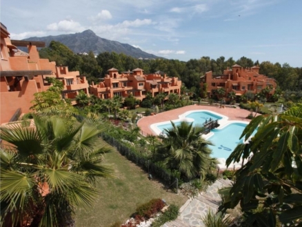 Las Brisas property: Apartment for sale in Las Brisas 215481