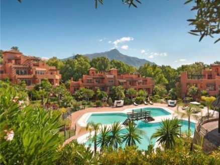 Las Brisas property: Apartment for sale in Las Brisas, Spain 215481