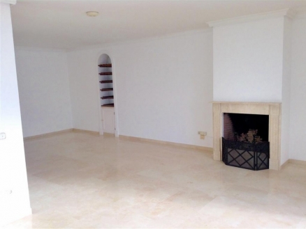 New Golden Mile property: Apartment for sale in New Golden Mile, Malaga 215493
