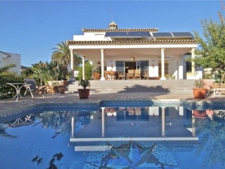 El Paraiso property: Villa for sale in El Paraiso 215494