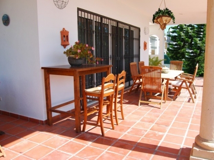 El Paraiso property: Villa with 4 bedroom in El Paraiso 215494