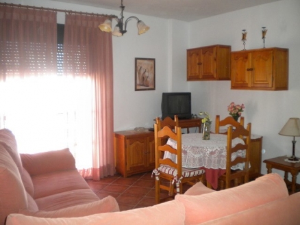 Monda property: Apartment for sale in Monda 215533