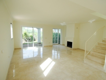 Guadalmina Alta property: Townhome with 3 bedroom in Guadalmina Alta 215573