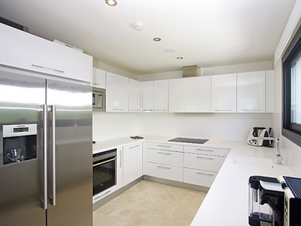 Villa with 4 bedroom in town 215580