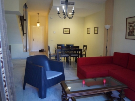 Townhome with 3 bedroom in town 215589