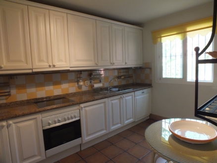 Apartment for sale in town, Malaga 215598