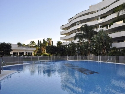 Puerto Banus property: Apartment for sale in Puerto Banus 215606