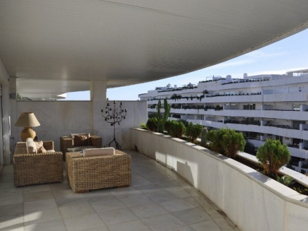 Puerto Banus property: Apartment with 3 bedroom in Puerto Banus 215606
