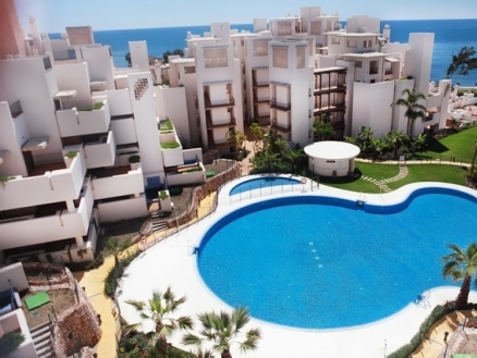 Estepona property: Apartment for sale in Estepona 215610