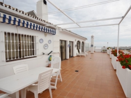 Los Pacos property: Apartment for sale in Los Pacos 215616