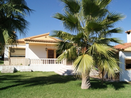 Alhaurin De La Torre property: Villa for sale in Alhaurin De La Torre 215633