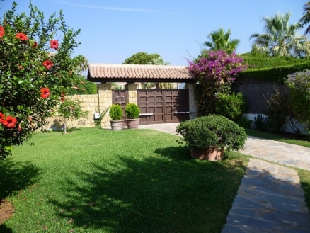 Las Chapas De Marbella property: Villa for sale in Las Chapas De Marbella, Spain 215634