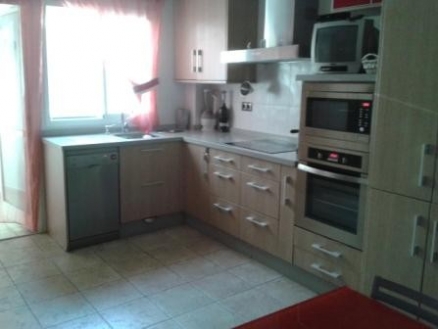 Estepona property: Apartment with 3 bedroom in Estepona 215647