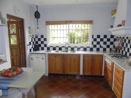 Las Chapas De Marbella property: Malaga Villa 215649