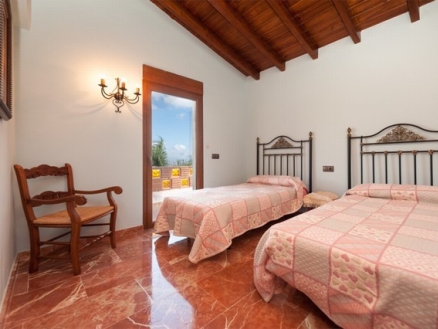 Alhaurin El Grande property: Malaga property | 7 bedroom Villa 215663