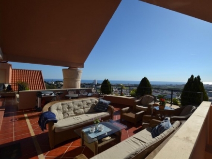 Nueva Andalucia property: Apartment with 3 bedroom in Nueva Andalucia, Spain 215666