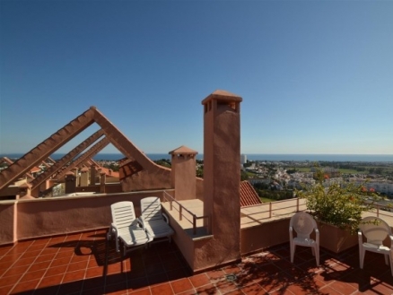 Nueva Andalucia property: Nueva Andalucia Apartment 215666