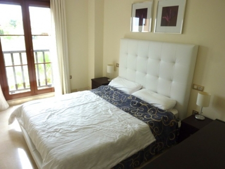 Benahavis property: Apartment in Malaga for sale 215674
