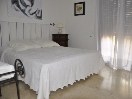 Apartment with 2 bedroom in town 215675