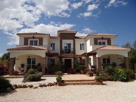 Alhaurin De La Torre property: Villa for sale in Alhaurin De La Torre 215680
