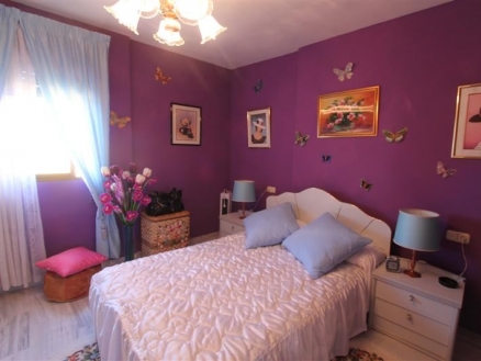 Estepona property: Malaga property | 4 bedroom Villa 215689