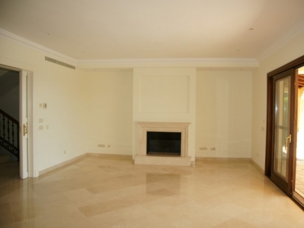 Sierra Blanca property: Villa for sale in Sierra Blanca, Malaga 215694