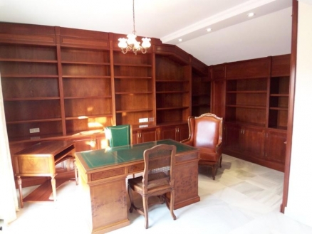 Malaga property | 5 bedroom Apartment 215696