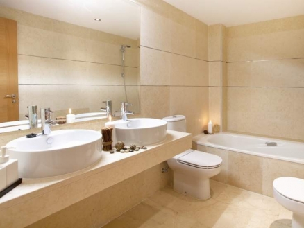 New Golden Mile property: Apartment in Malaga for sale 215697