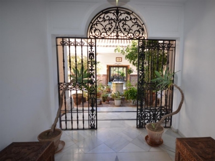 Guadalmina Alta property: Villa for sale in Guadalmina Alta, Malaga 215702