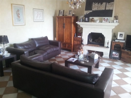 Apartment for sale in town 215711