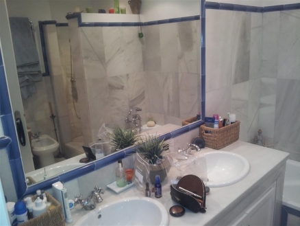 town Apartment 215711
