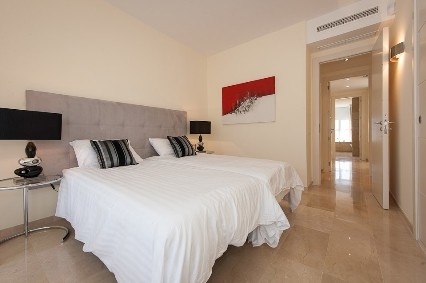 New Golden Mile property: Apartment in Malaga for sale 215724