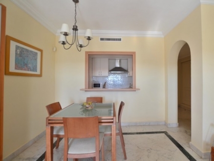 Puerto Banus property: Puerto Banus Apartment 215730
