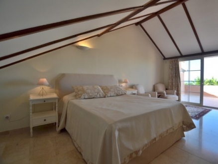 Nueva Andalucia property: Apartment for sale in Nueva Andalucia, Malaga 215736