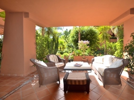 Puerto Banus property: Apartment with 3 bedroom in Puerto Banus, Spain 215737