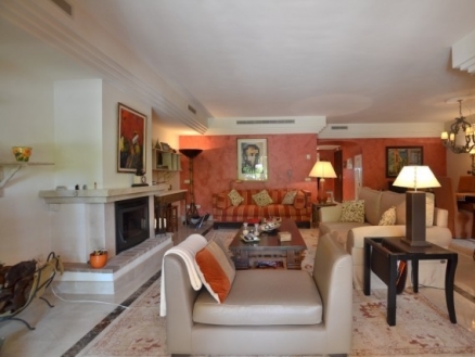 Puerto Banus property: Malaga property | 3 bedroom Apartment 215737
