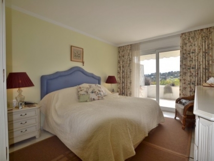 Nueva Andalucia property: Apartment for sale in Nueva Andalucia, Malaga 215741
