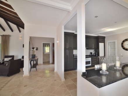 Nueva Andalucia property: Villa in Malaga for sale 215746