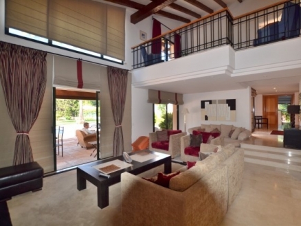 Nueva Andalucia property: Malaga property | 4 bedroom Villa 215747