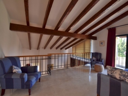 Nueva Andalucia property: Malaga Villa 215747