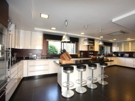 Nueva Andalucia property: Villa in Malaga for sale 215748